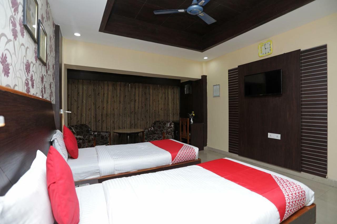 Oyo 4065 Hotel Richi Бхубанешвар Екстериор снимка