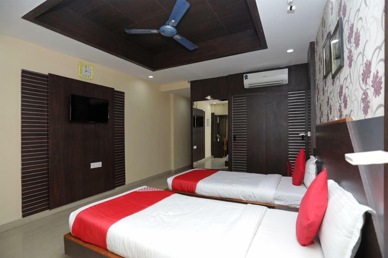 Oyo 4065 Hotel Richi Бхубанешвар Екстериор снимка